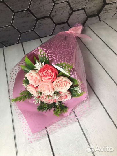 Корзина с пионами на 1 сентября