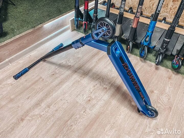 Трюковой самокат Duker 303