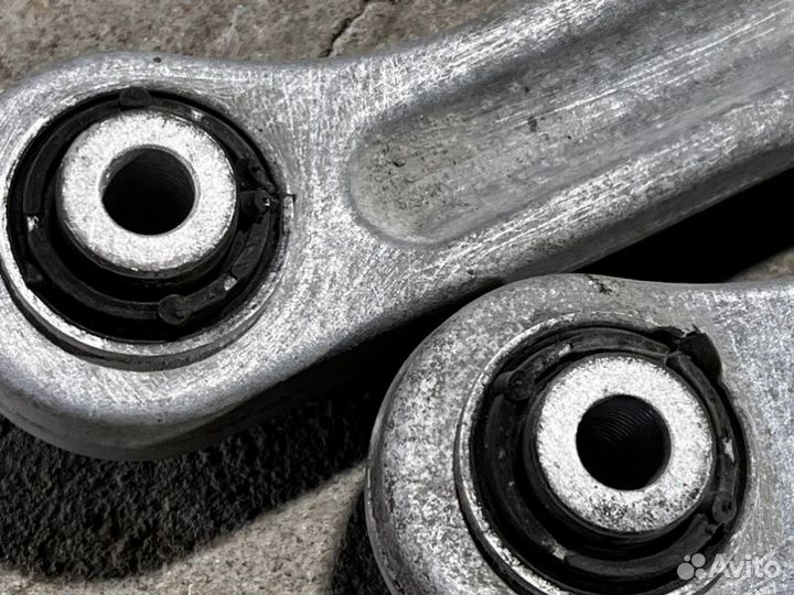 Рычаг задний поперечный задний Audi A8 D3