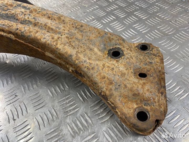 Балка задняя (подрамник) задняя Toyota Carina E