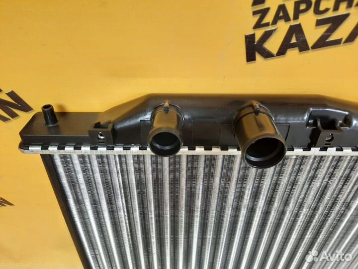 Радиатор двигателя Honda Civic 2005-2012 под хомут