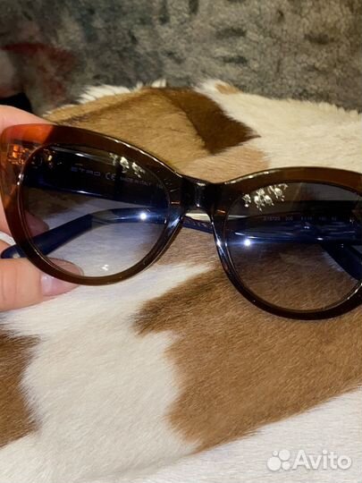 Солнцезащитные очки