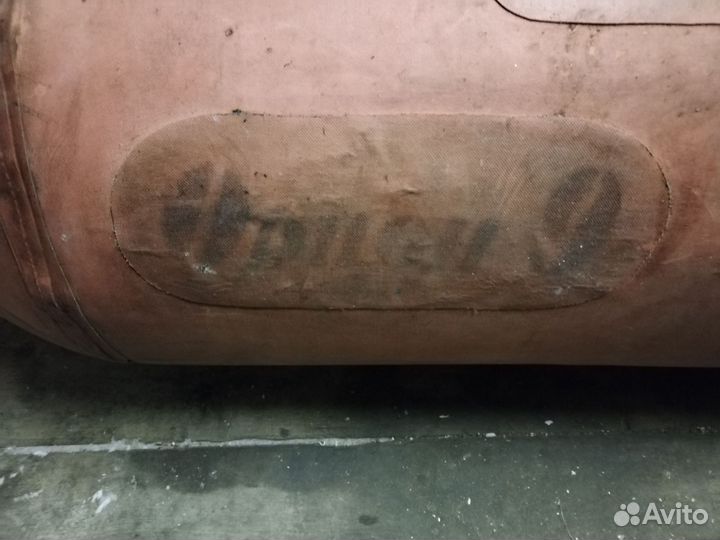 Лодка Орион 9