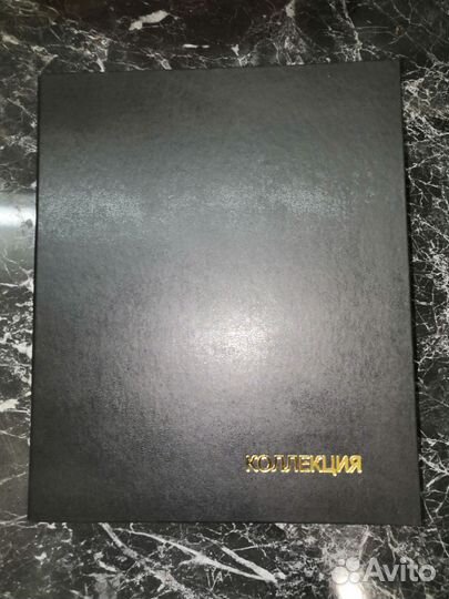 Альбом со значками