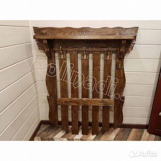 Вешалка из дерева