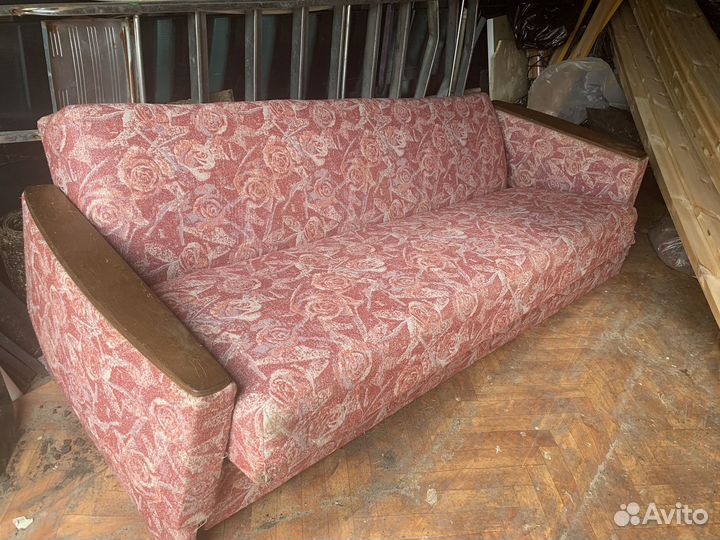 Кровати и диваны бу