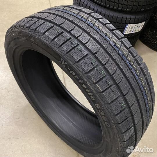 Tracmax X-Privilo S360 255/45 R20 T