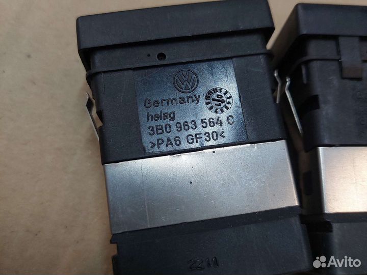 Кнопка подогрева сидений Volkswagen Passat B5