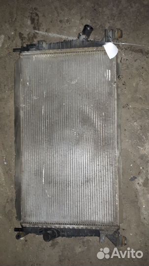 Ford focus C MAX 2004 2.0 D радиатор охлаждения