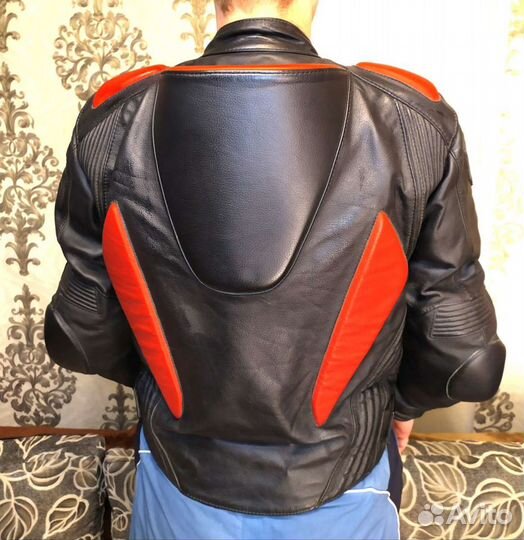 Мотокуртка кожаная мужская