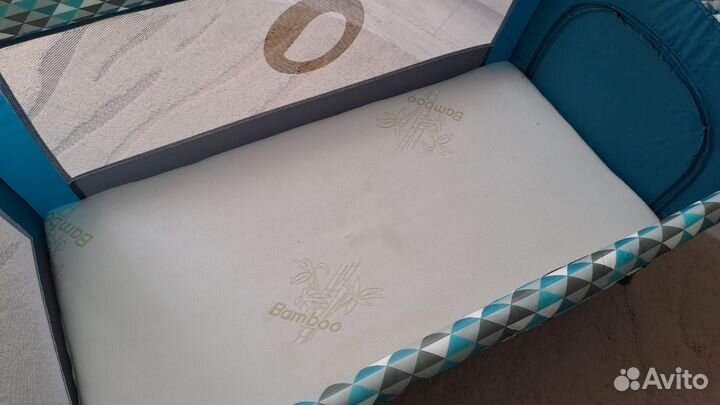 Манеж раскладной(дом,поездки и тд) + матрац