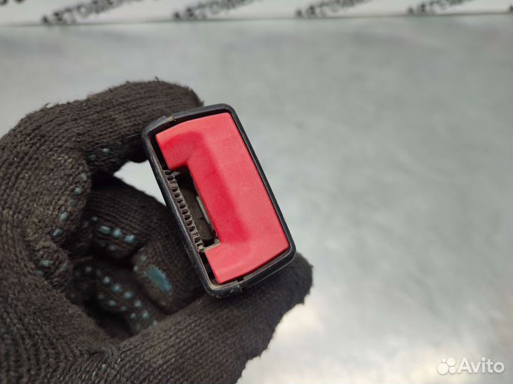 Ответная часть ремня безопасности Audi A6 (C5) TDI