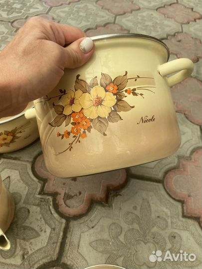 Набор посуды (кастрюльки)