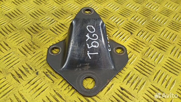 Кронштейн передней рессоры MAN Man Tga Tgs Tgx