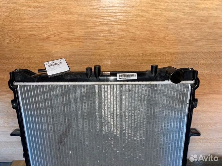 Радиатор охлаждения двигателя Kia Sportage 1