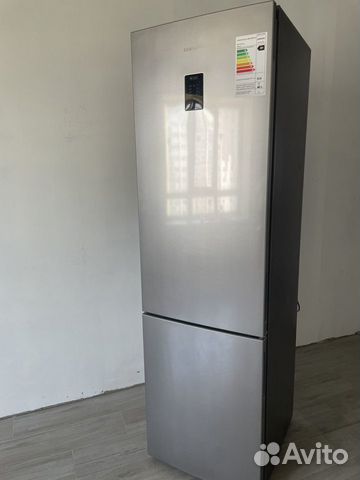 Холодильник Samsung новый объявление продам