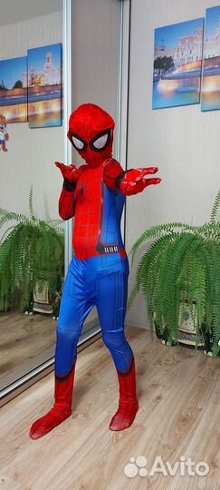 Костюм человек паук, в подарок плащ