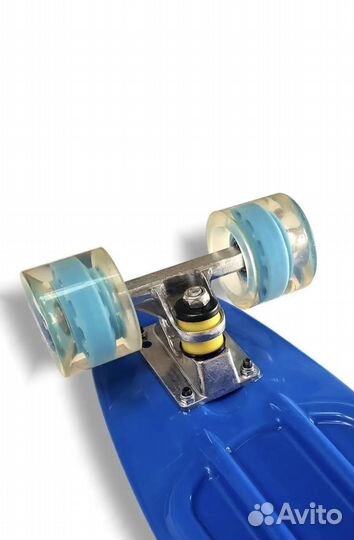 Скейтборд новый колеса светятся