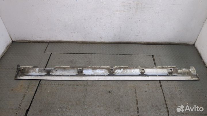 Накладка на порог правая передняя Volkswagen Passat CC