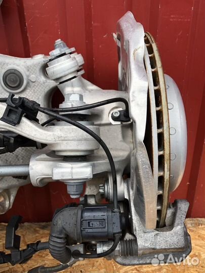 Задний левый кулак bmw f10 2016год