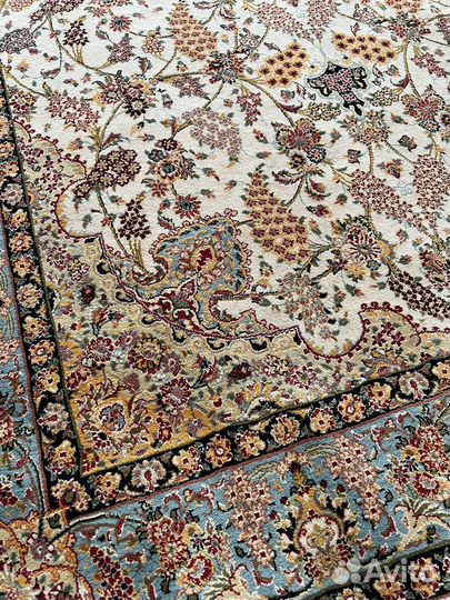 Ковер шелковый