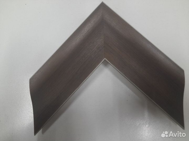 Багет для зеркал и картин