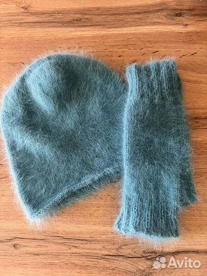 Шапка бини и митенки