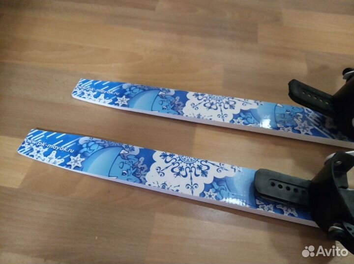 Комплект детские деревянные лыжи и палки