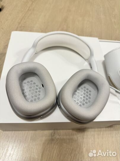 Беспроводные наушники