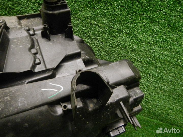 Фара правая Porsche Cayenne