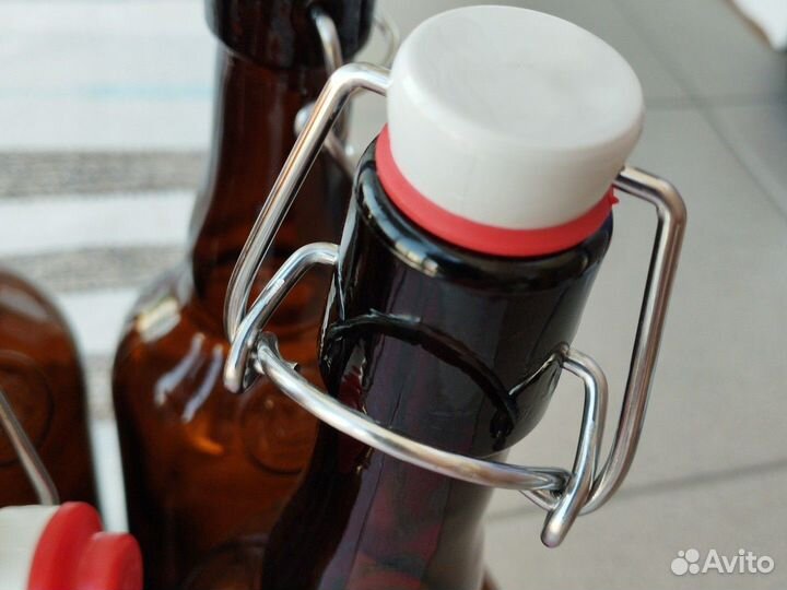 Бутылка с крышкой