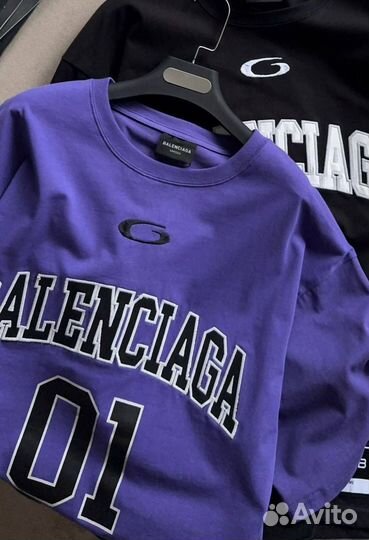 Balenciaga футболка женская оверсайз