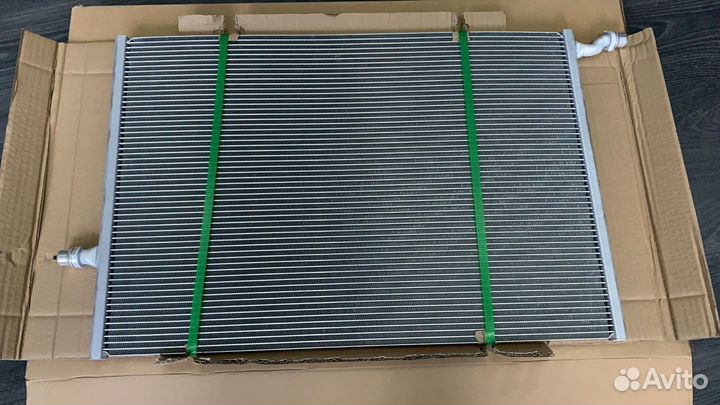 Радиатор низкой температуры Мерседес w205 w213