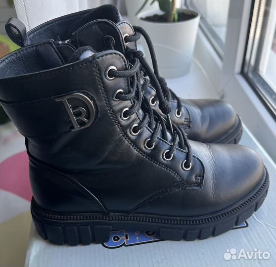 Продаю ботинки для девочки