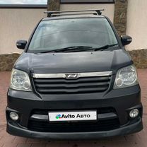 Toyota Noah 2.0 AT, 2004, 155 000 км, с пробегом, цена 550 000 руб.