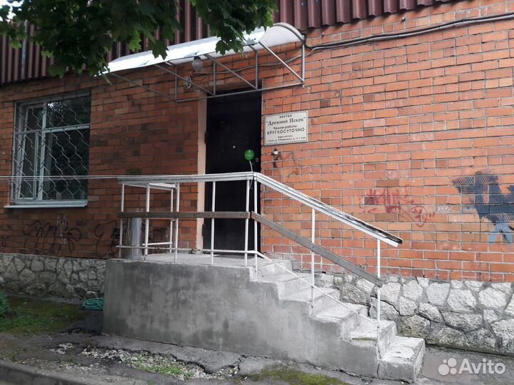 Продается хостел в центре города, 210 м², на 45чел