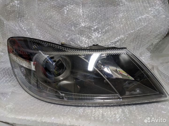 Комплект фар для Octavia A5 с bi LED линзами