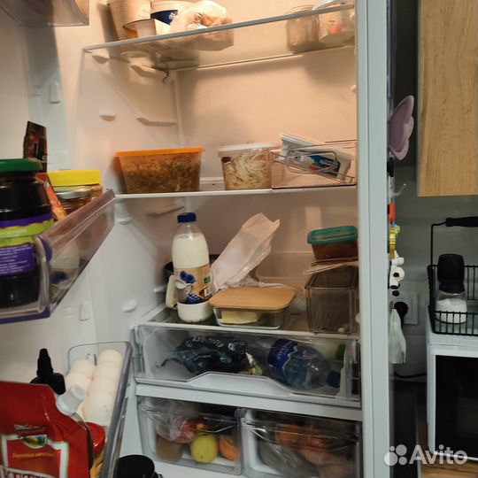 Новый холодильник indesit DS 4200W