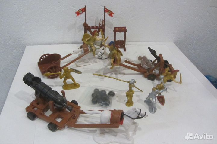 Солдатики. Римляне, индейцы, крестоносцы, сарацины