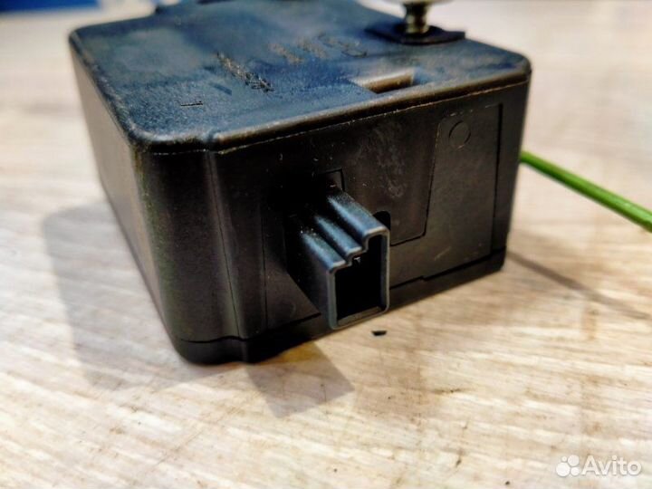 Замок лючка бензобака Bmw X5 E53 M54B30 01/2004