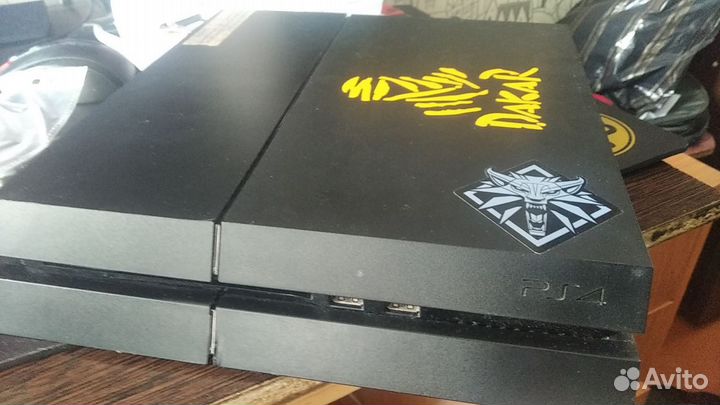 Продам PS4