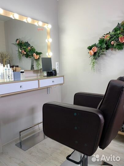 Аренда места маникюр/педикюр,бровист