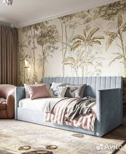 Детская кровать с бортиком