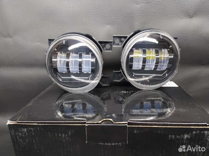 LED туманки на Volkswagen Jetta 5 белый желтый