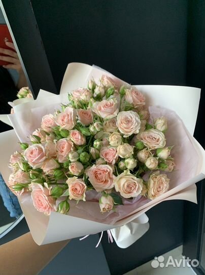 Букеты из кустовых роз