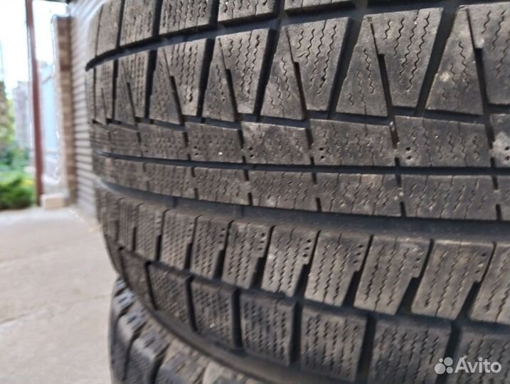 Bridgestone Blizzak RFT 225/55 R17