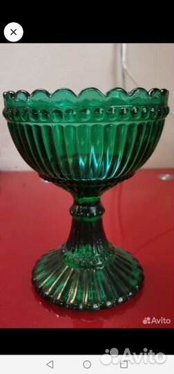 Ваза на ножке