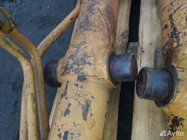 Гидроцилиндры Komatsu D355A