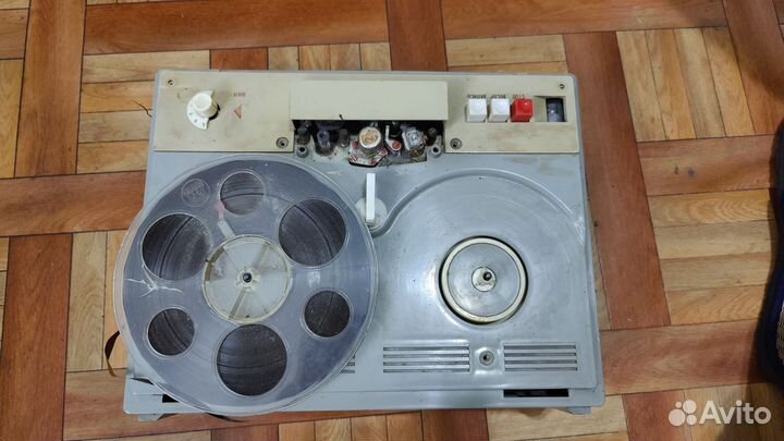 Магнитофон СССР (приставка)