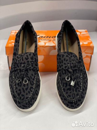 Лоферы женские